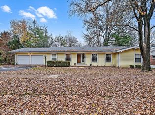 355 Ridgemeadow Dr, Chesterfield, MO 63017