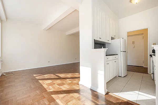 Rented by PMG Real Estate  | media 9