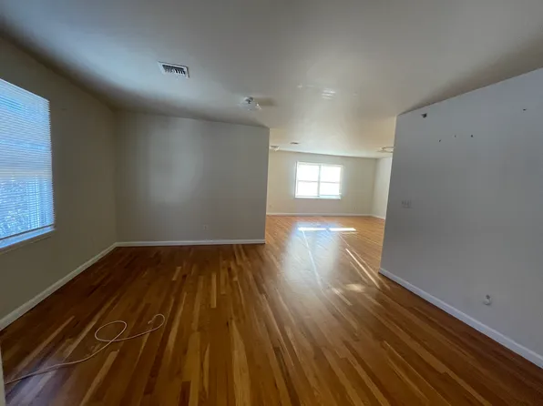 120 South St, Newark, NJ 07114