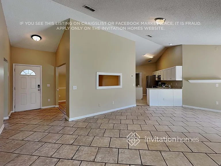 8182 Rocky Creek Dr — Photo 4