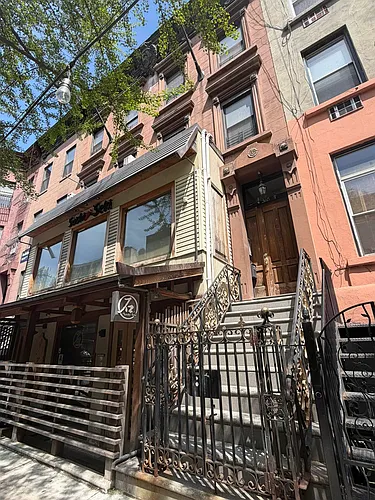 365 W 46th St #301 Photo 1