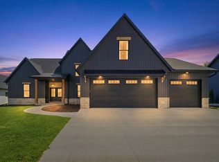 N9250 Cassandra Way, Appleton, WI 54915