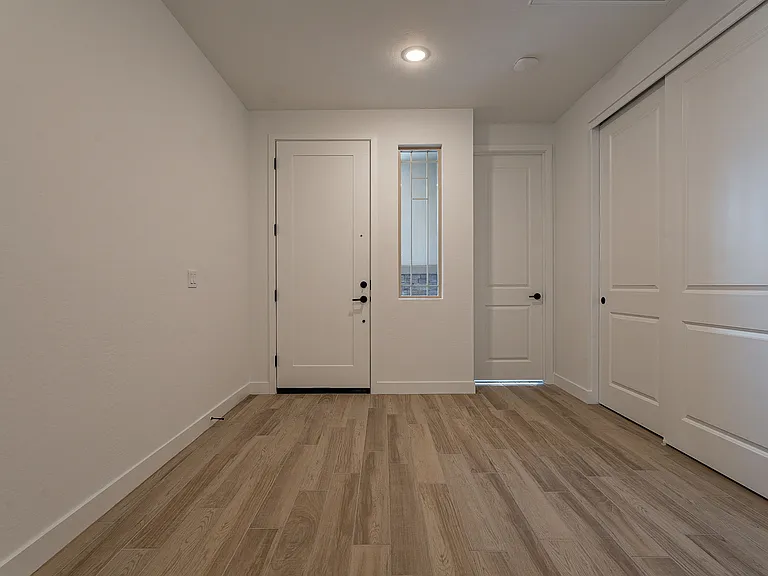 21411 W Meadowbrook Ave — Photo 5
