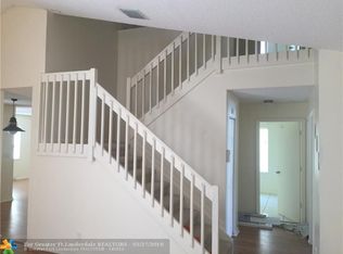 105 Banyan Ln, Royal Palm Beach, FL 33411