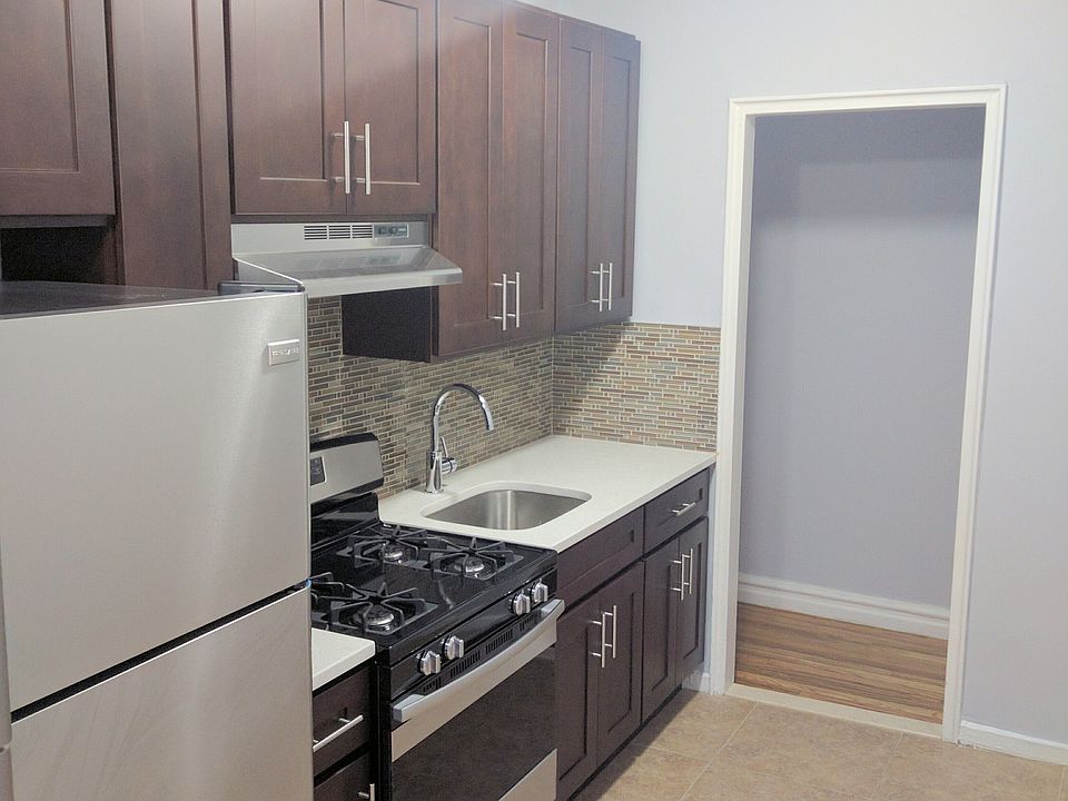 1st image of 40 Woodruff Ave #2A