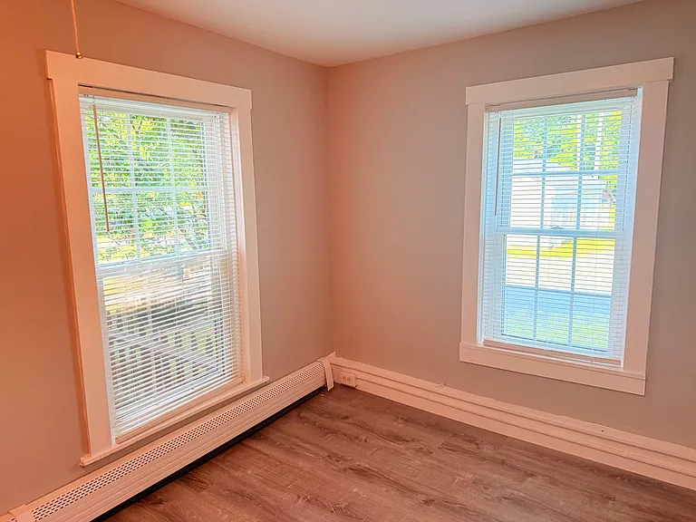 127 Hanover St #5 — Photo 8