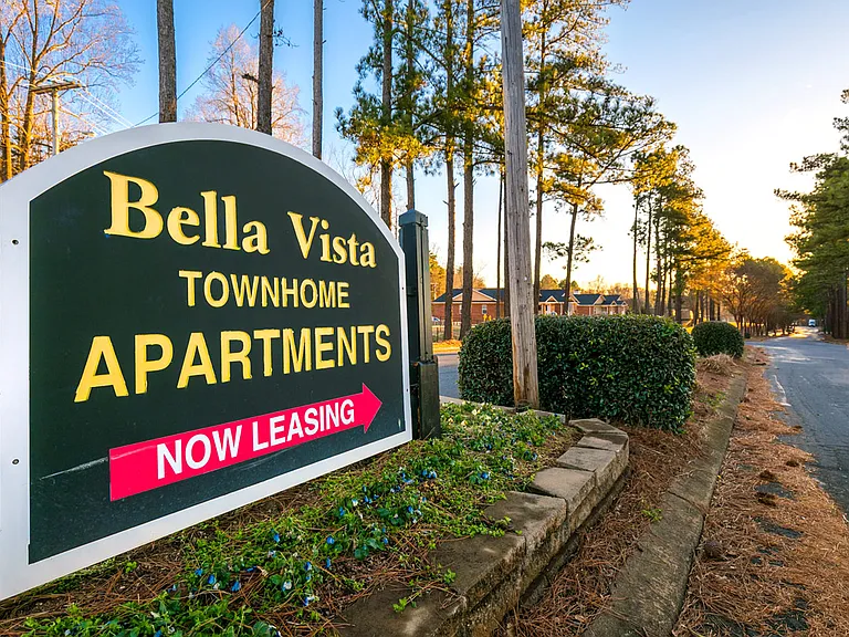 Bella Vista — Photo 2