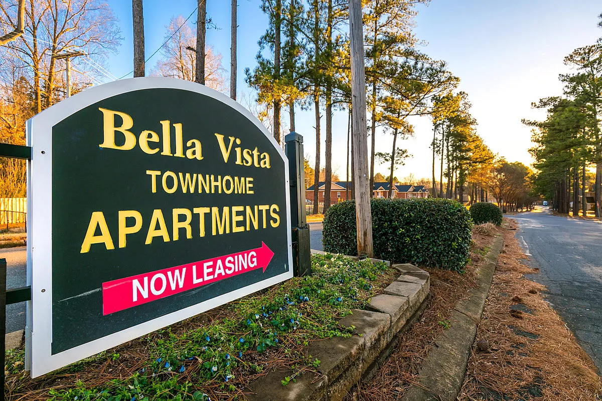 Building Photo - Bella Vista