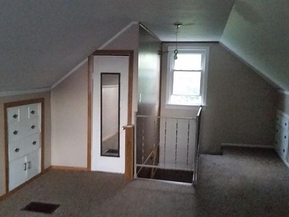3rd image of 209 Oregon Ave