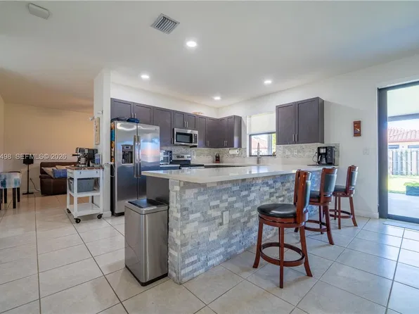 2588 SE 2nd St, Homestead, FL 33033