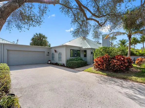 10351 Longwood Dr, Seminole, FL 33777