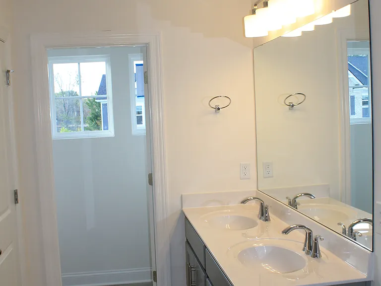 5711 Cloverwood Dr — Photo 13