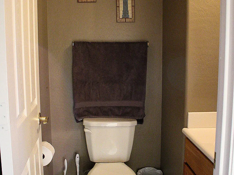 S 74th Ln — Photo 10