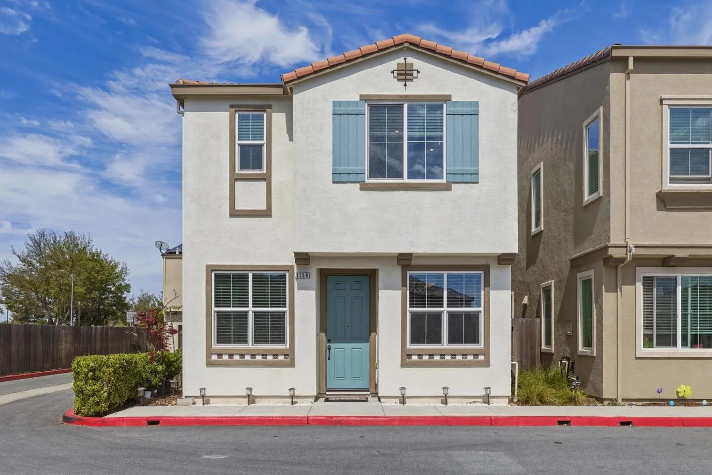 1180 Julia Cir photo 1