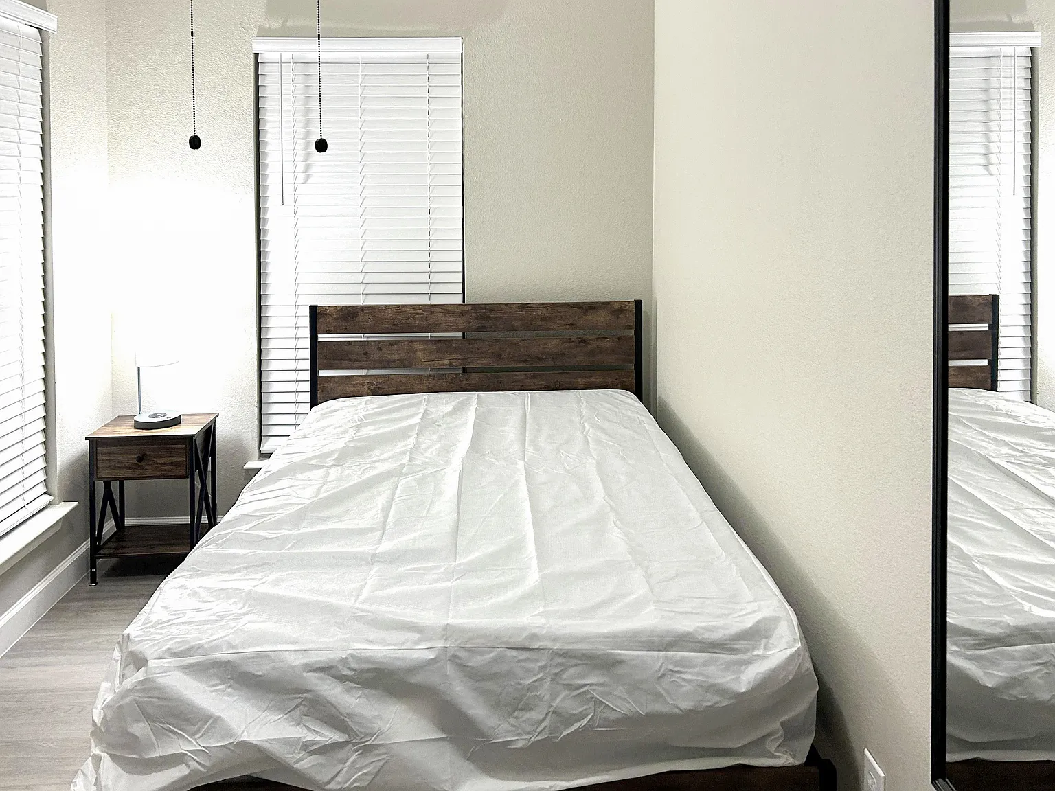 4 bed, 2.0 bath, 2059 sqft, $754 — Photo 3