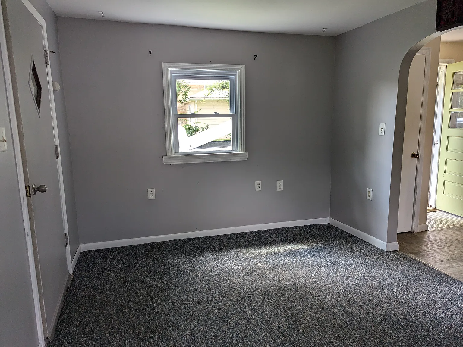 2 bed, 700 sqft, $850 — Photo 3