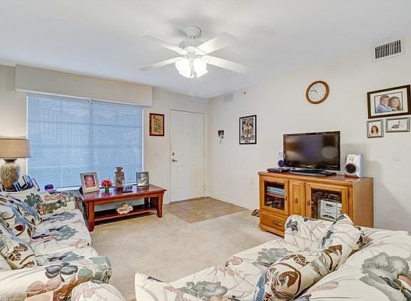5th image of 9620 Rosewood Pointe Ter Suite 103