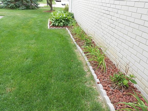Garden - side yard