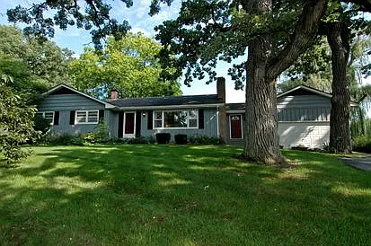 36W590 Shady Ln photo 1