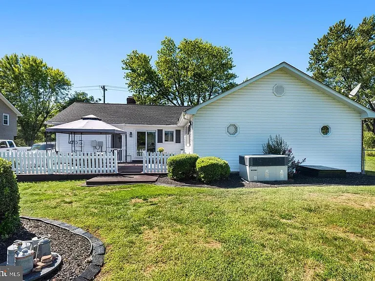 3105 James Madison Hwy — Photo 3