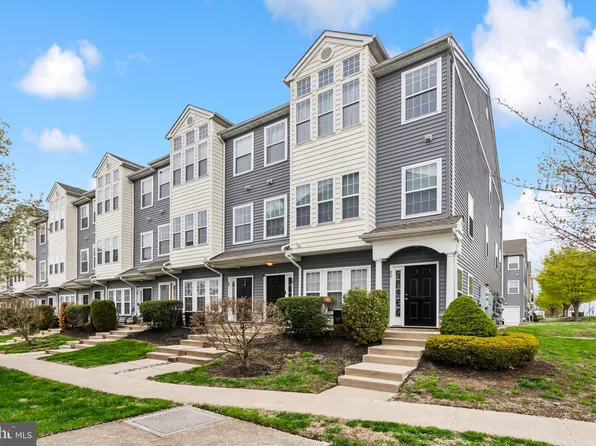 28 Teal Ct, Delanco, NJ 08075