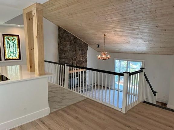 2nd image of 14 Lakeview Dr