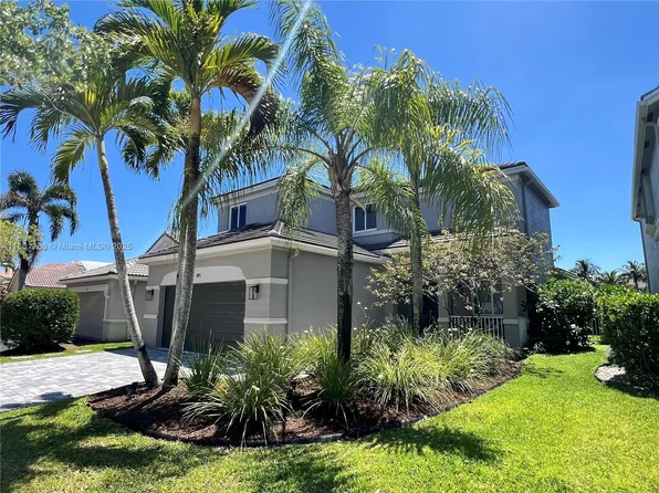 1192 Chinaberry Dr, Weston, FL 33327