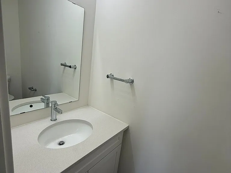 1612 Capri Cres #UPPER — Photo 7