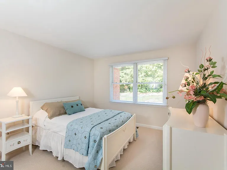 8035 Galla Knoll Cir — Photo 12