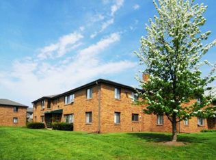 2733 Senate Dr APT 3D, Lansing, MI 48912