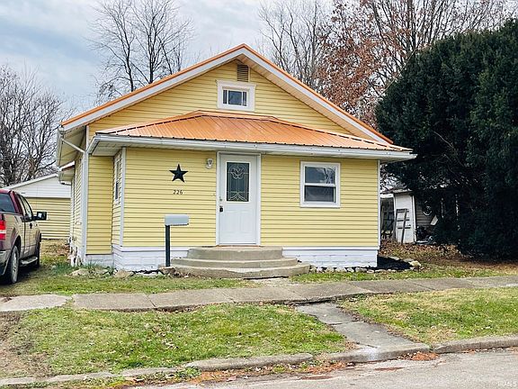 3rd image of 226 W Vine St