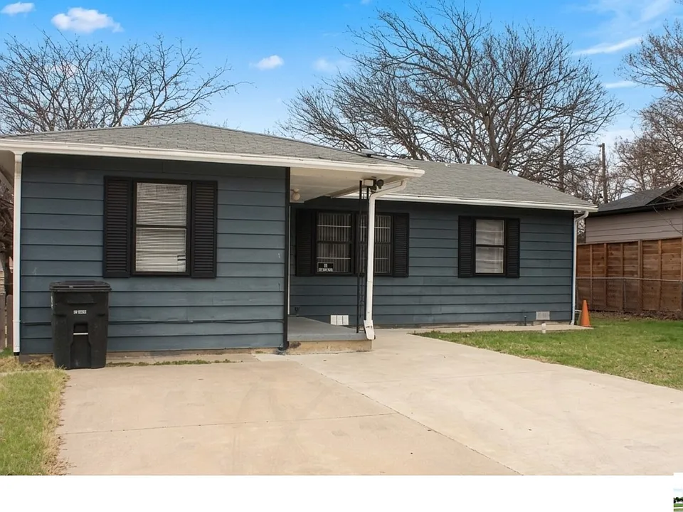 409 Short Ave