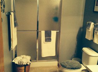 15208 Spencer St, Omaha, NE 68116