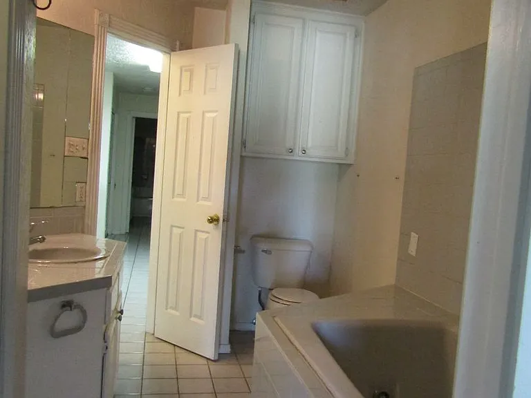 501 NW Fairway Villas Dr — Photo 12
