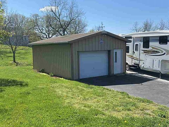 2nd image of 3 Riverview Dr