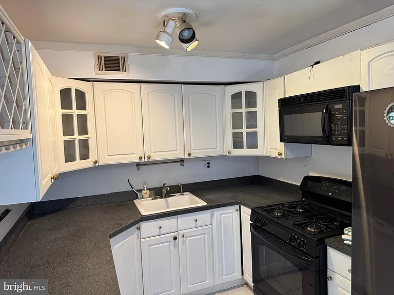 10826 E Keswick Rd — Photo 3