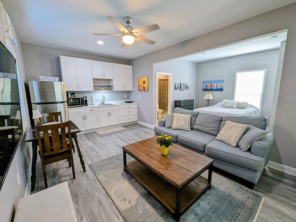 1st image of 154 Acacia Ave
