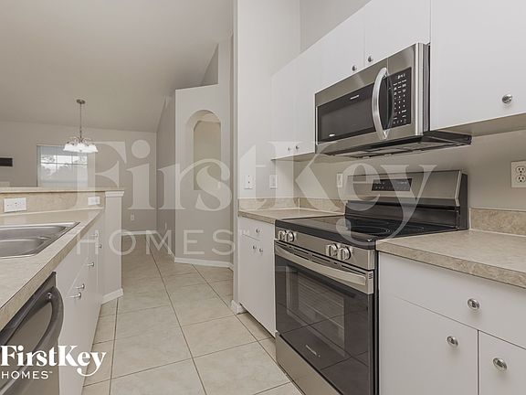 5th image of 2709 46th St W