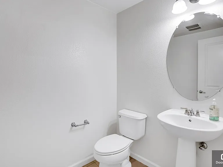 1604 Northshore Dr — Photo 15