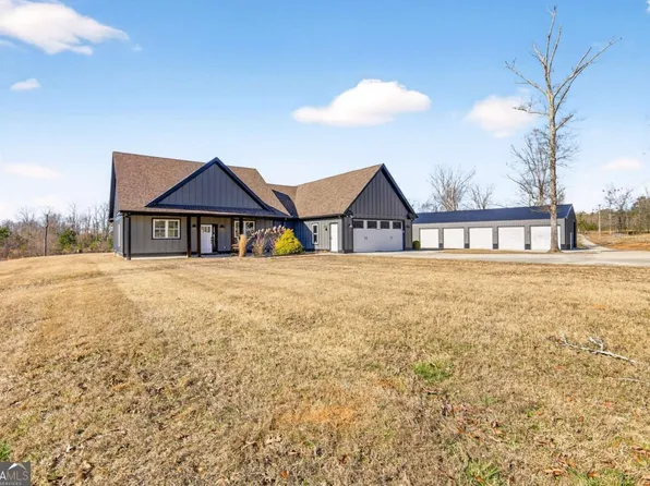 10 Last St, Moreland, GA 30259