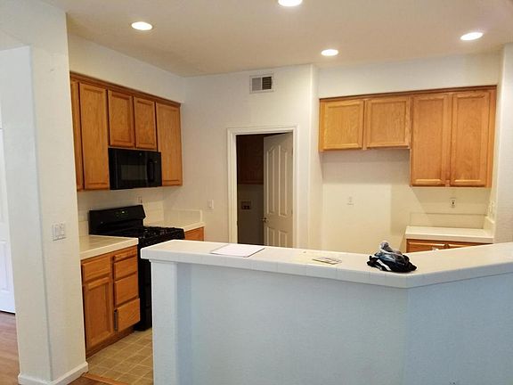 4th image of 9712 Sage Thrasher Cir