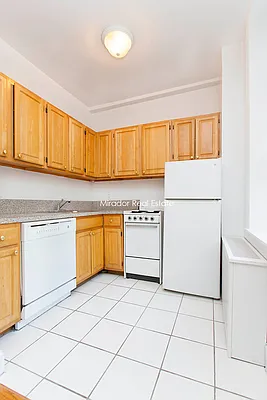 Rented by Mirador Real Estate | media 9