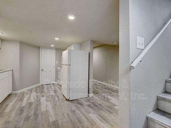 4th image of 1015 5th St Unit C