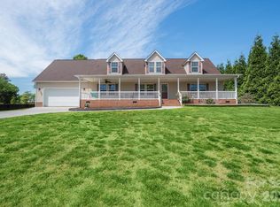 132 Top Flite Dr, Statesville, NC 28677
