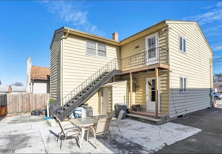 42 Newby Ave — Photo 9