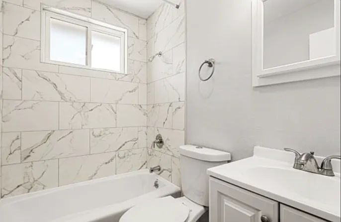370 Benton St #1 — Photo 8