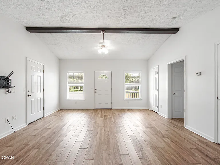 115 Circle Dr — Photo 5