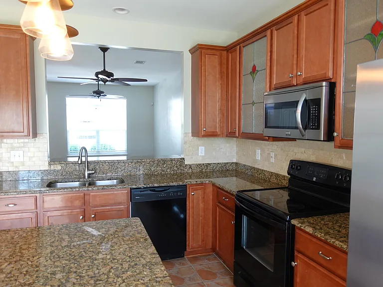 202 Elise Dr #1 — Photo 17
