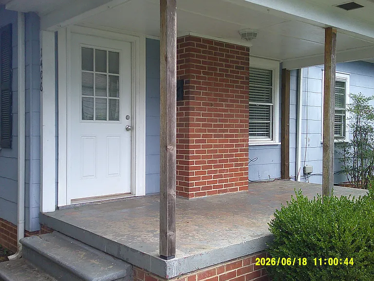 1406 12th Street Dr NW — Photo 2