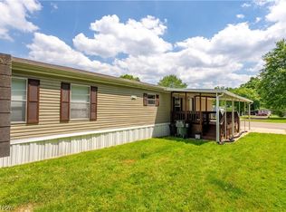 62 Redwood Dr, Beloit, OH 44609